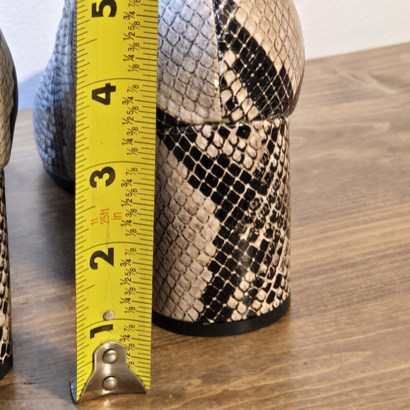 NWOT Marc Fisher Snakeskin Leather Ankle Boots Women's Size 6.5M - Picture 10 of 10